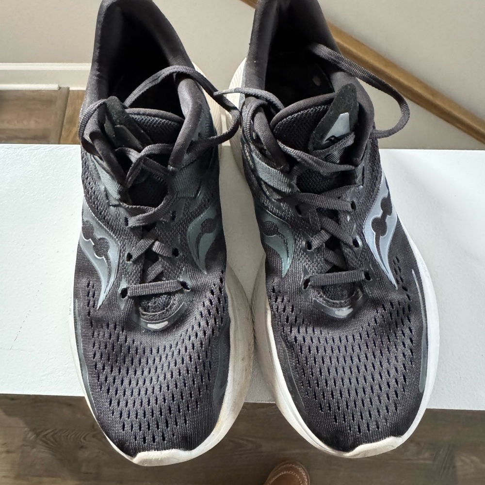 Saucony Women's Sneakers - Black and Gray
